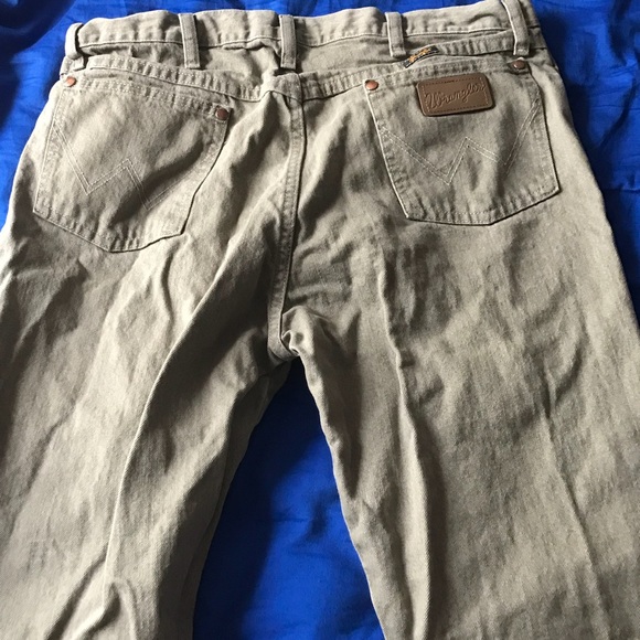 wrangler tan cowboy cut jeans